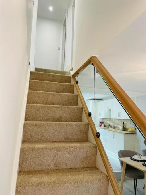 Charming Cottage Close To M4 Bridgend Bridgend  Exteriör bild