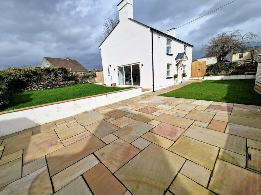 Charming Cottage Close To M4 Bridgend Bridgend  Exteriör bild