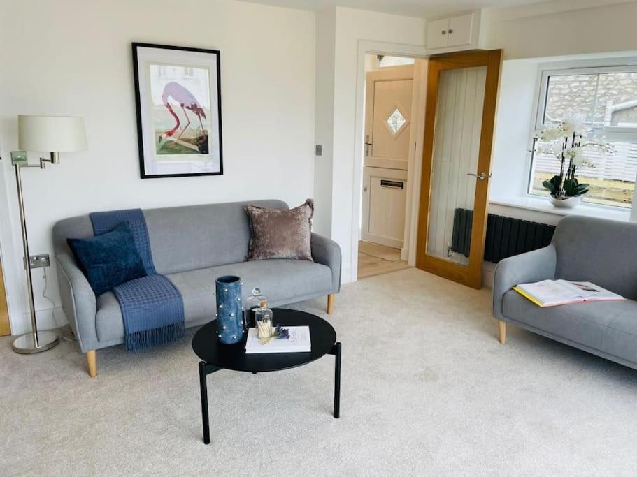 Charming Cottage Close To M4 Bridgend Bridgend  Exteriör bild